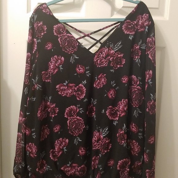 Blouse - flowered with strap details in the back - Picture 3 of 4